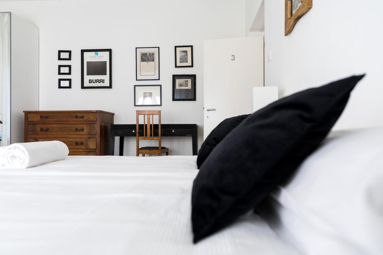 Carly'S Rooms 토르볼레 외부 사진